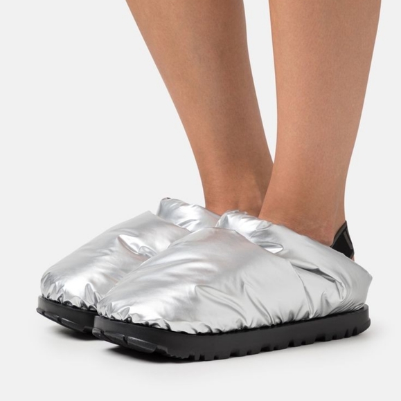 UGG Shoes - NWT Ugg Spaceslider-8